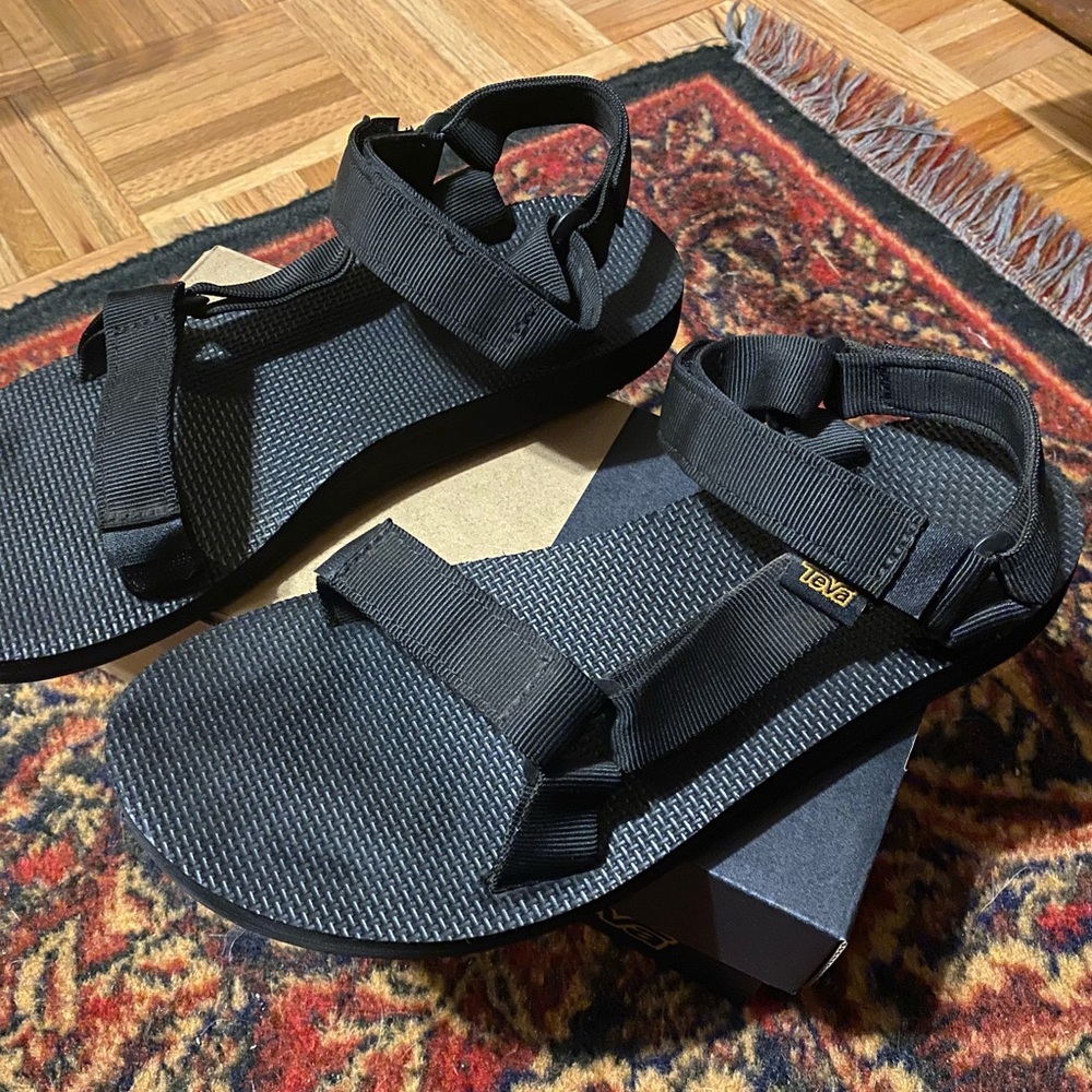 Teva Universal Black 9